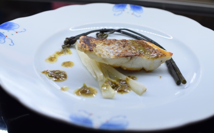 お料理に山菜が出始めました